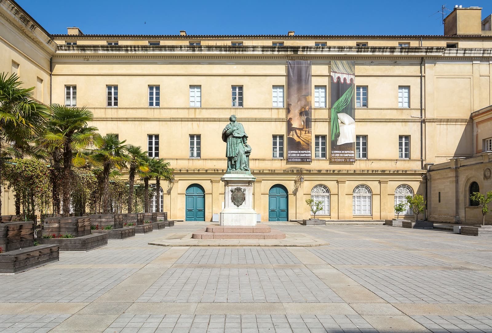 Marché: Grande Bourse aux livres, Ajaccio