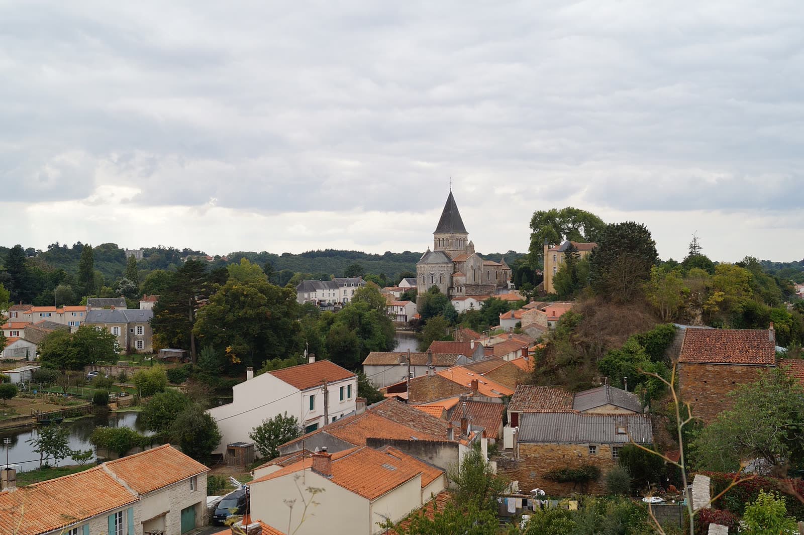 Marché: Marché des Arts du feu, Mareuil-sur-Lay-Dissais