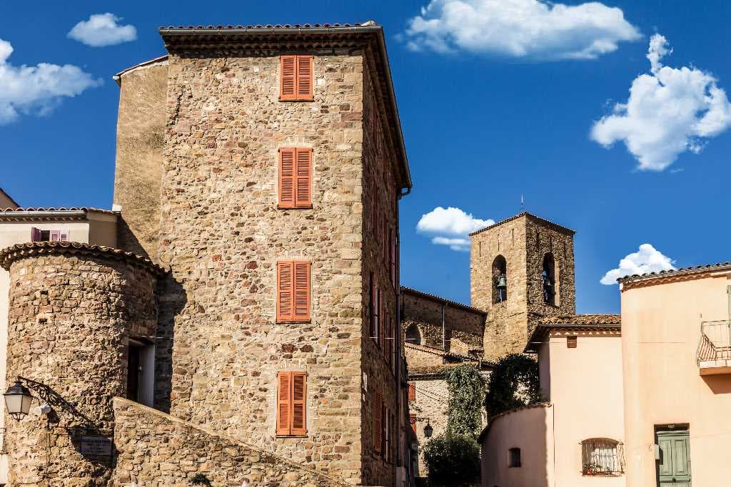 Marché : Marché des Potiers de Roquebrune-sur-Argens, Roquebrune-sur-Argens
