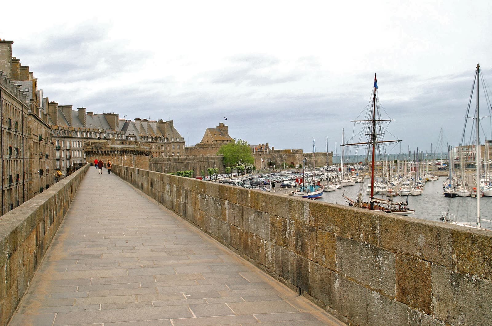 Foire: Festival Quai des Bulles, Saint-Malo